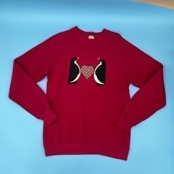 Jerzees Tops - JERZEES Vintage 90’s Penguins Heart Crewneck Sweatshirt